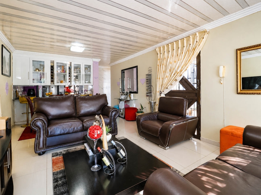 4 Bedroom Property for Sale in Amandasig Gauteng