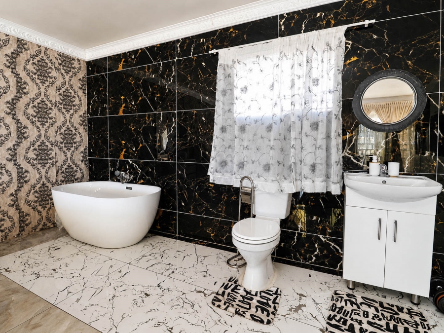 4 Bedroom Property for Sale in Amandasig Gauteng