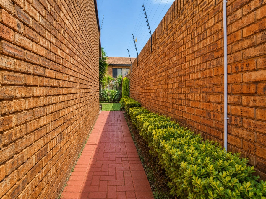 4 Bedroom Property for Sale in Amandasig Gauteng