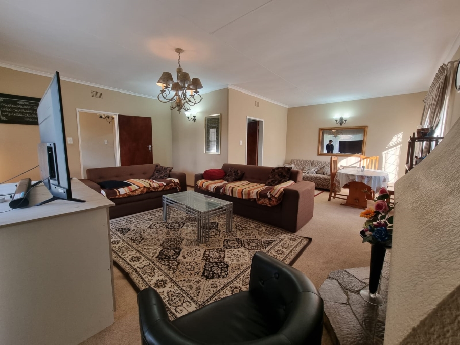4 Bedroom Property for Sale in Florida Park Gauteng