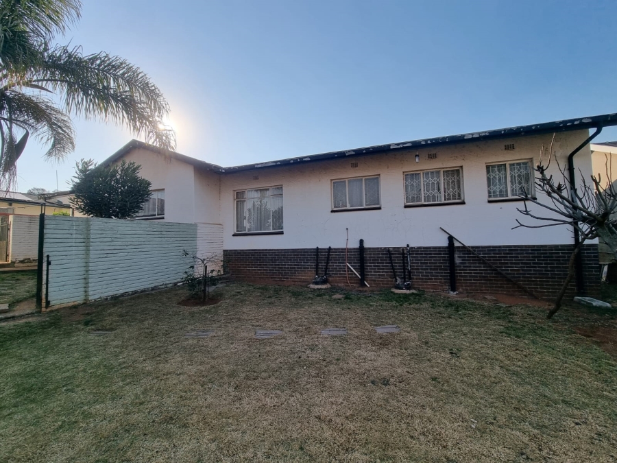 4 Bedroom Property for Sale in Florida Park Gauteng