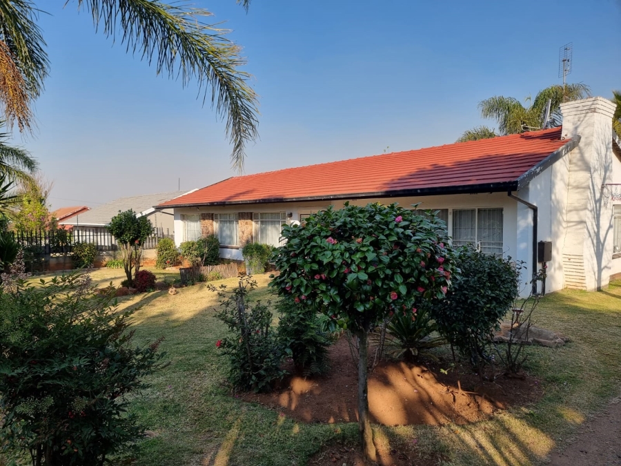 4 Bedroom Property for Sale in Florida Park Gauteng
