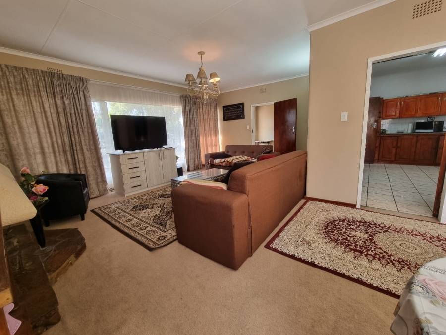 4 Bedroom Property for Sale in Florida Park Gauteng