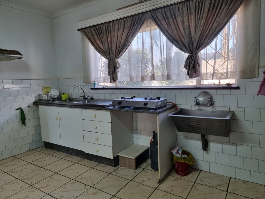 4 Bedroom Property for Sale in Florida Park Gauteng
