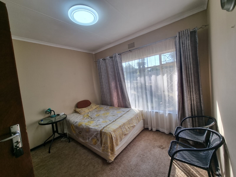 4 Bedroom Property for Sale in Florida Park Gauteng