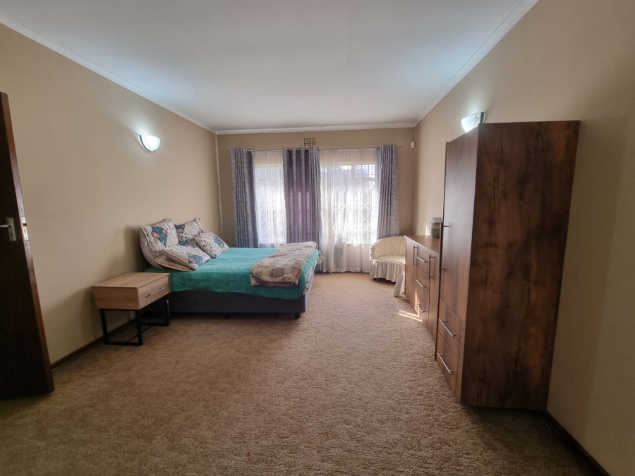 4 Bedroom Property for Sale in Florida Park Gauteng