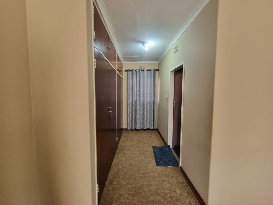 4 Bedroom Property for Sale in Florida Park Gauteng