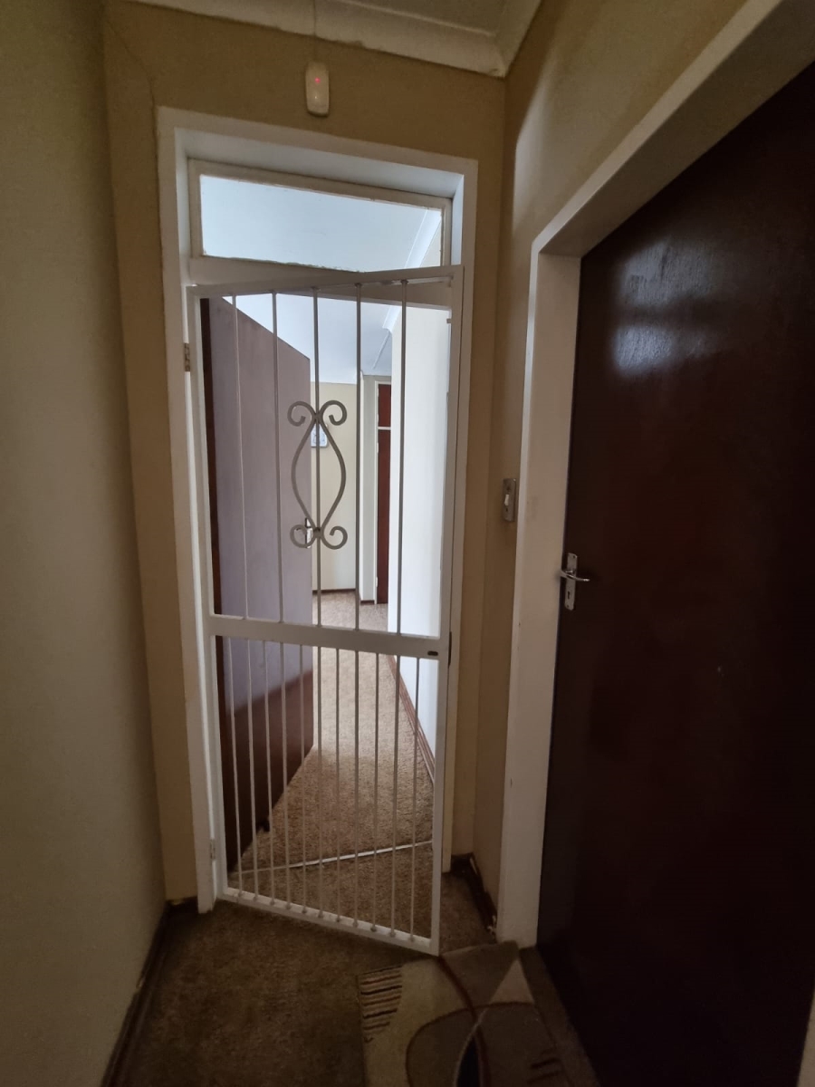 4 Bedroom Property for Sale in Florida Park Gauteng