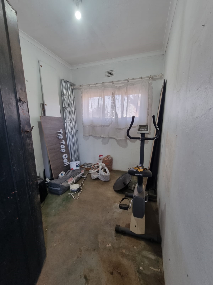 4 Bedroom Property for Sale in Florida Park Gauteng