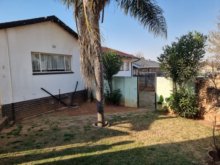 4 Bedroom Property for Sale in Florida Park Gauteng