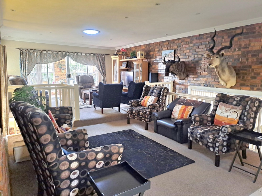 5 Bedroom Property for Sale in Rant En Dal Gauteng