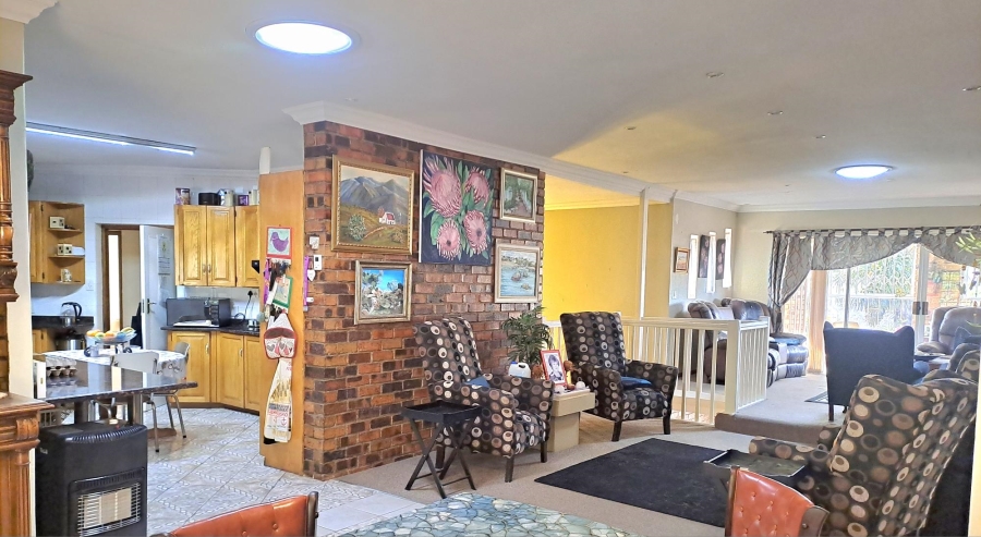 5 Bedroom Property for Sale in Rant En Dal Gauteng