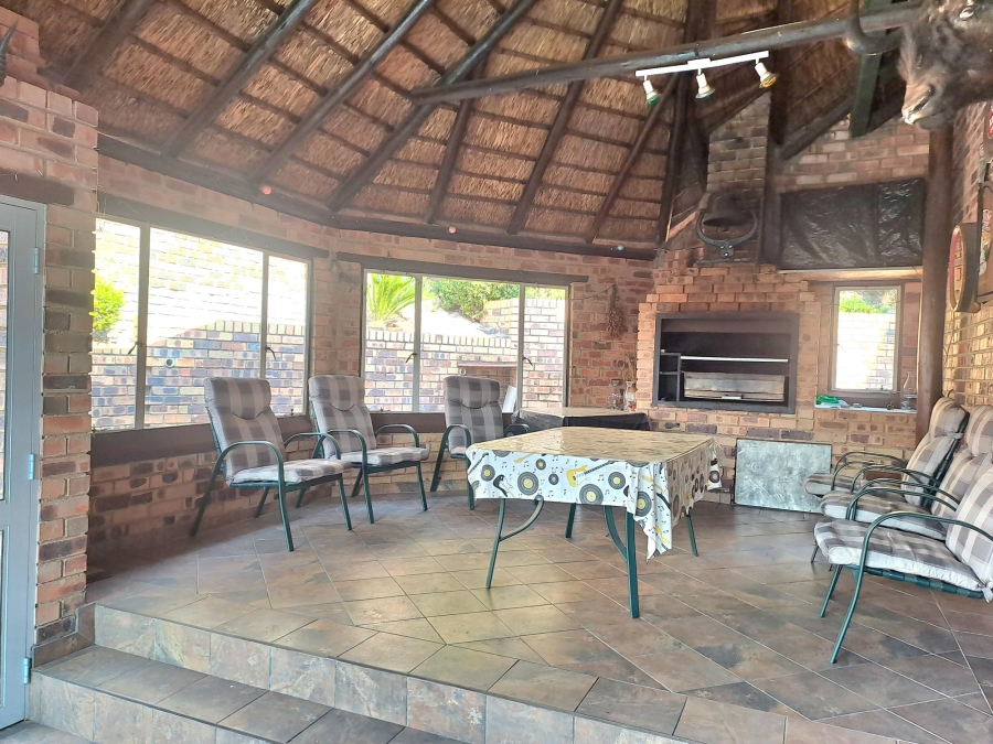 5 Bedroom Property for Sale in Rant En Dal Gauteng