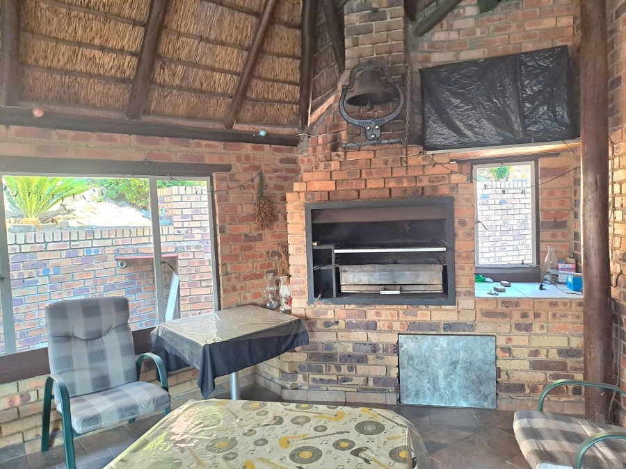 5 Bedroom Property for Sale in Rant En Dal Gauteng