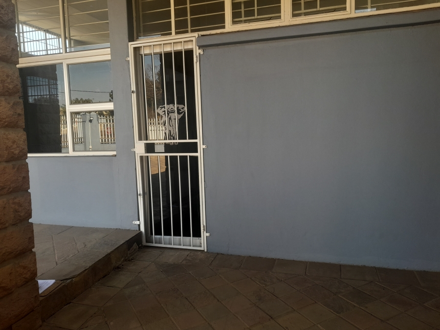 To Let Commercial Property for Rent in Parkhill Gardens Gauteng