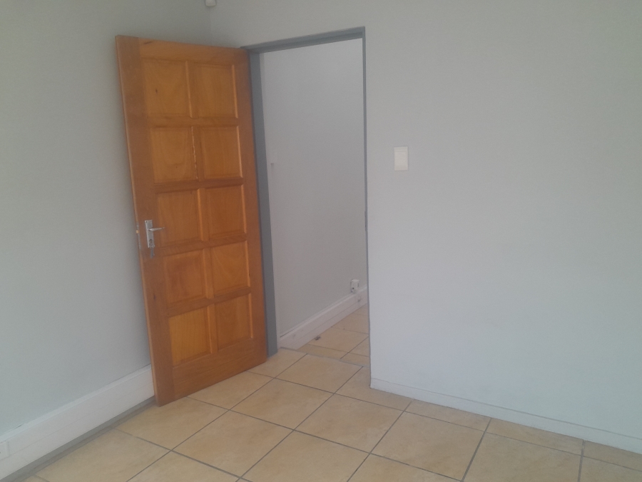 To Let Commercial Property for Rent in Parkhill Gardens Gauteng