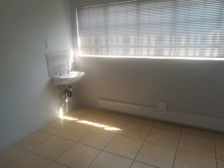 To Let Commercial Property for Rent in Parkhill Gardens Gauteng