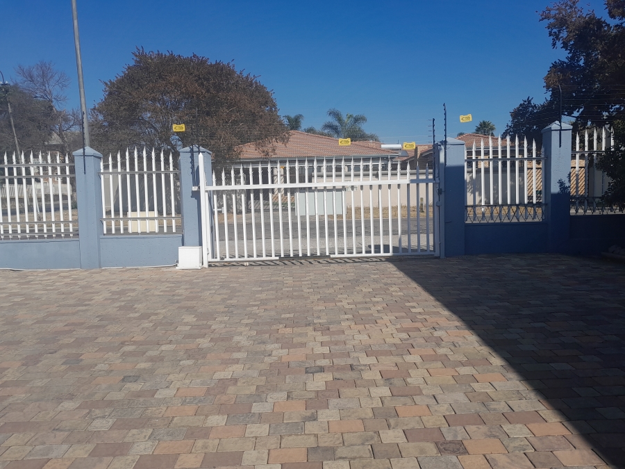 To Let Commercial Property for Rent in Parkhill Gardens Gauteng