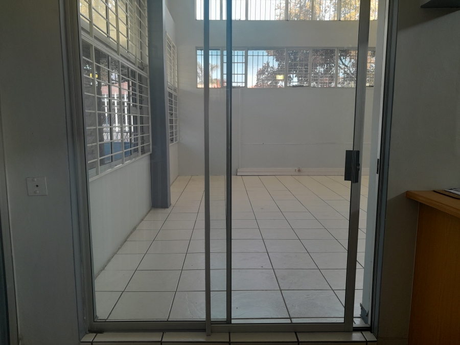 To Let Commercial Property for Rent in Parkhill Gardens Gauteng