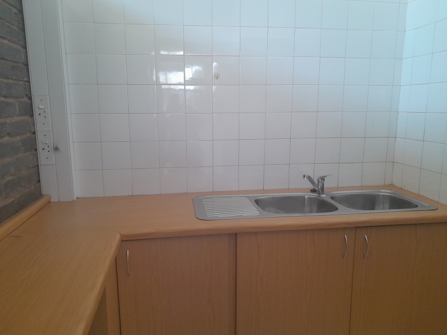 To Let Commercial Property for Rent in Parkhill Gardens Gauteng