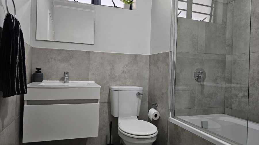 2 Bedroom Property for Sale in Parkhaven Gauteng