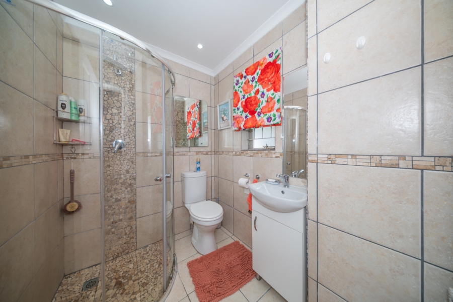 1 Bedroom Property for Sale in Eden Glen Gauteng