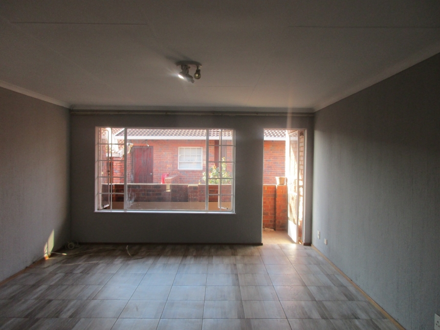 To Let 2 Bedroom Property for Rent in Ferndale Gauteng