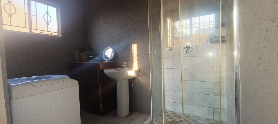 To Let 3 Bedroom Property for Rent in Dobsonville Gauteng