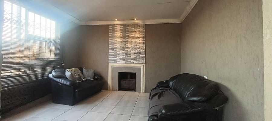 To Let 3 Bedroom Property for Rent in Dobsonville Gauteng