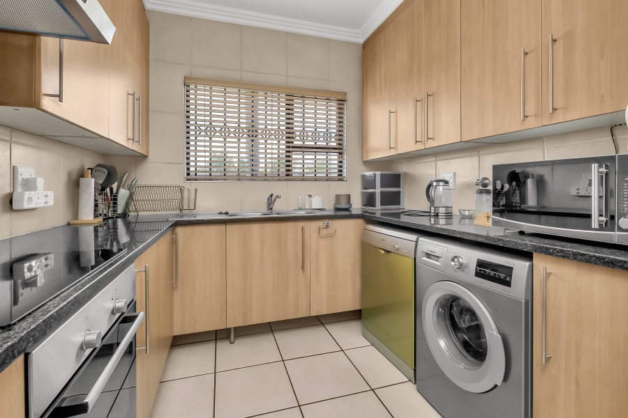 To Let 2 Bedroom Property for Rent in Morningside Gauteng