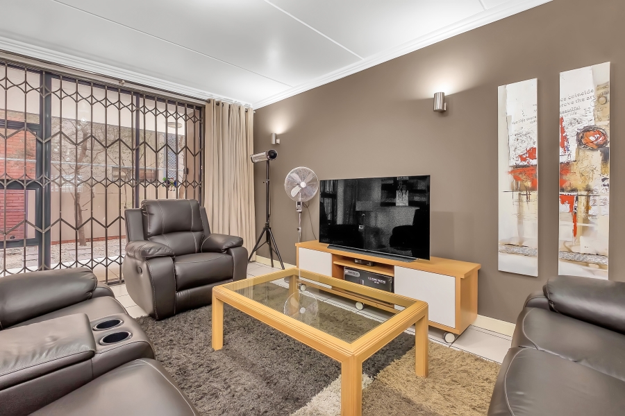 To Let 2 Bedroom Property for Rent in Morningside Gauteng