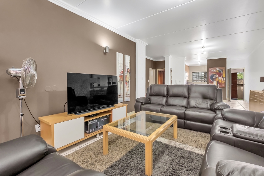 To Let 2 Bedroom Property for Rent in Morningside Gauteng