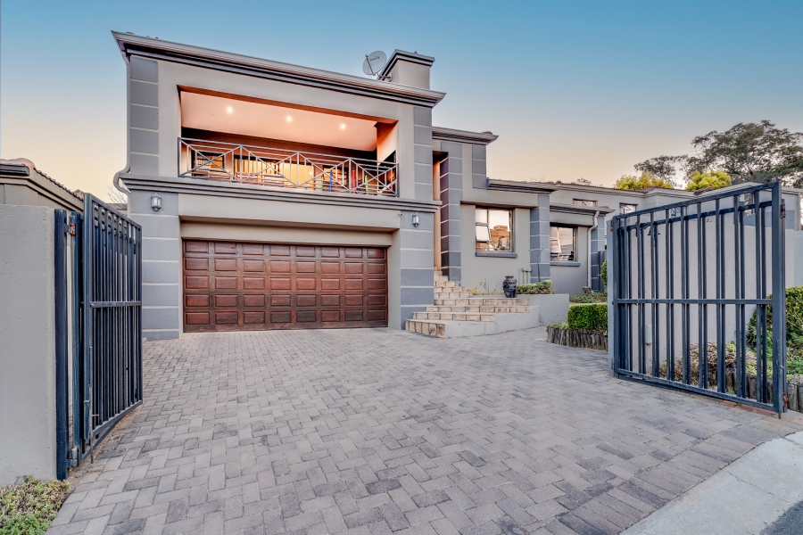 4 Bedroom Property for Sale in Lonehill Gauteng