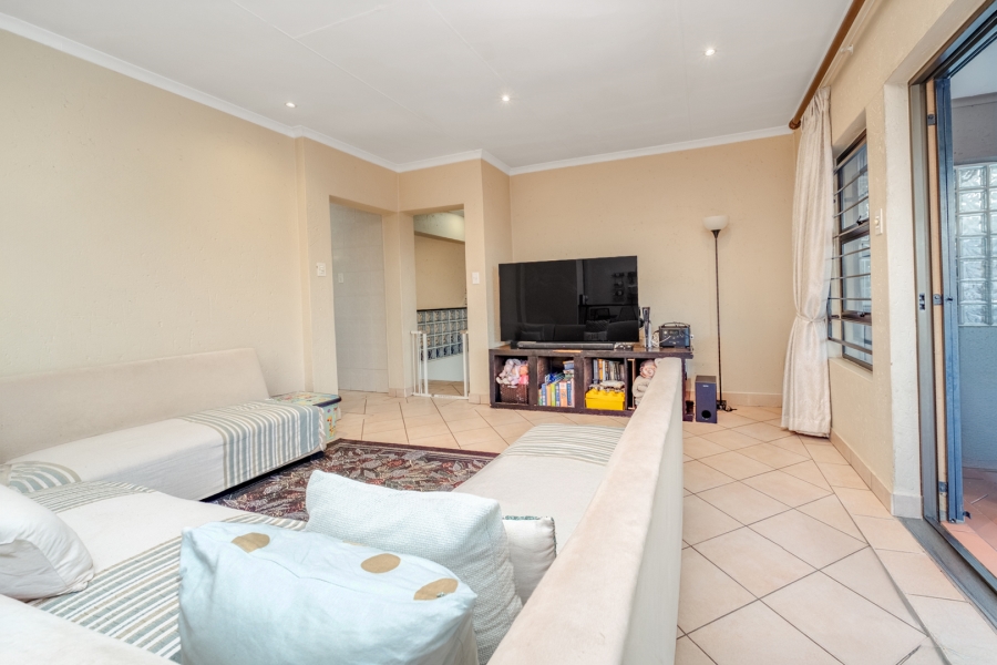 4 Bedroom Property for Sale in Lonehill Gauteng