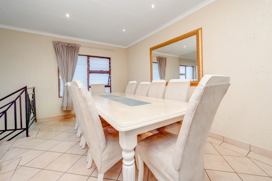 4 Bedroom Property for Sale in Lonehill Gauteng