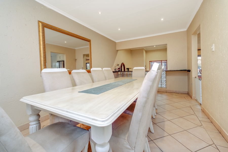 4 Bedroom Property for Sale in Lonehill Gauteng