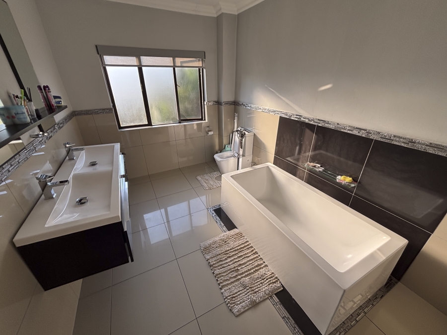 To Let 3 Bedroom Property for Rent in Sagewood Gauteng