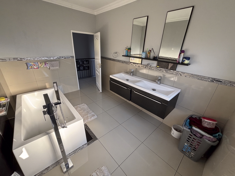 To Let 3 Bedroom Property for Rent in Sagewood Gauteng
