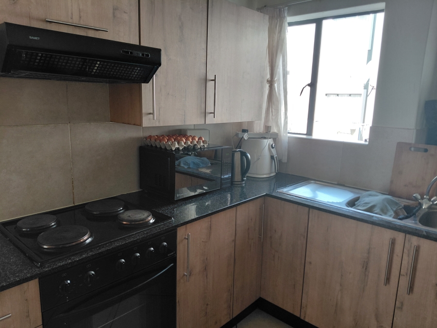 To Let 2 Bedroom Property for Rent in Ferndale Gauteng