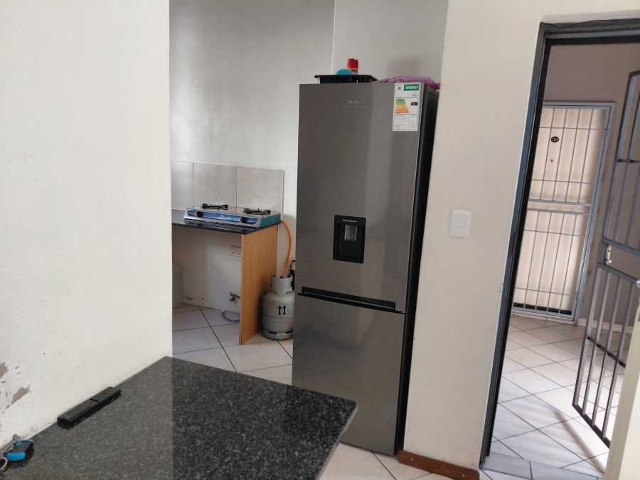 To Let 2 Bedroom Property for Rent in Ferndale Gauteng