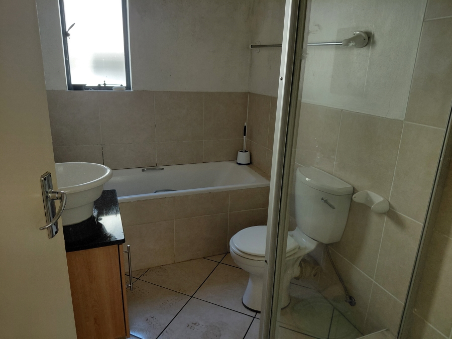 To Let 2 Bedroom Property for Rent in Ferndale Gauteng