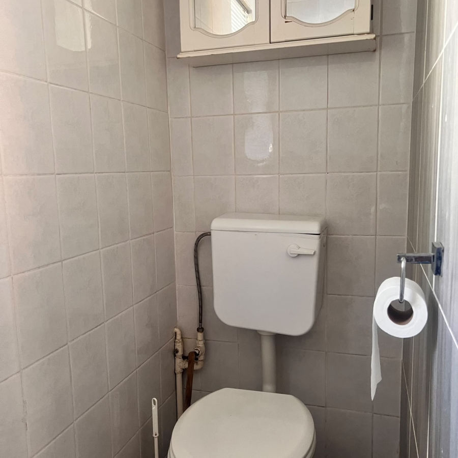 To Let 1 Bedroom Property for Rent in Brackenhurst Gauteng