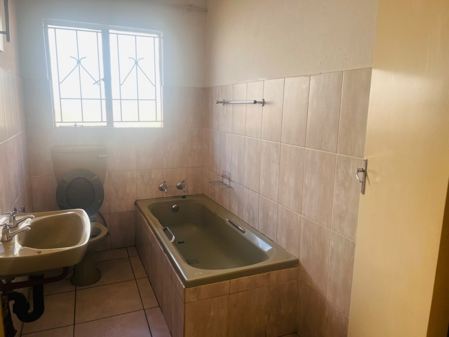 To Let 3 Bedroom Property for Rent in Ennerdale Gauteng