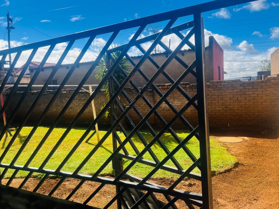To Let 3 Bedroom Property for Rent in Ennerdale Gauteng