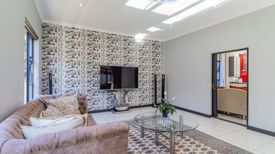 7 Bedroom Property for Sale in Midlands Estate Gauteng