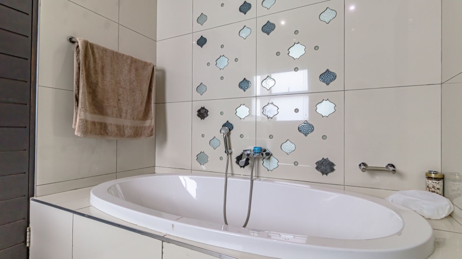 7 Bedroom Property for Sale in Midlands Estate Gauteng