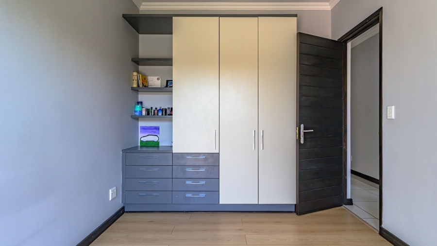 7 Bedroom Property for Sale in Midlands Estate Gauteng