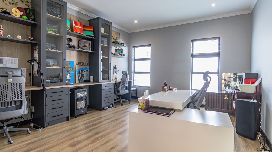 7 Bedroom Property for Sale in Midlands Estate Gauteng