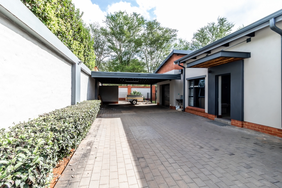 2 Bedroom Property for Sale in Zambezi Country Estate Gauteng