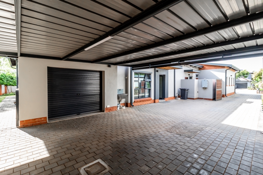 2 Bedroom Property for Sale in Zambezi Country Estate Gauteng